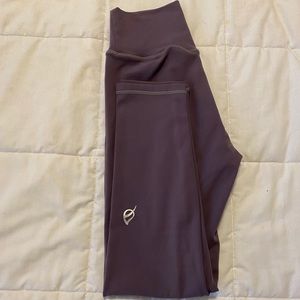 P’Tula The Taylor Legging- Slate Blue 24”